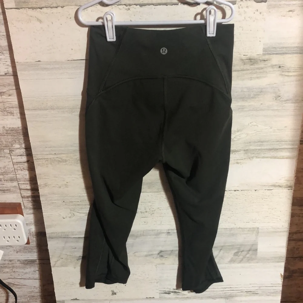 Lululemon Athletica olive green/army green Capri leggings size 4 workout pants - Picture 7 of 10